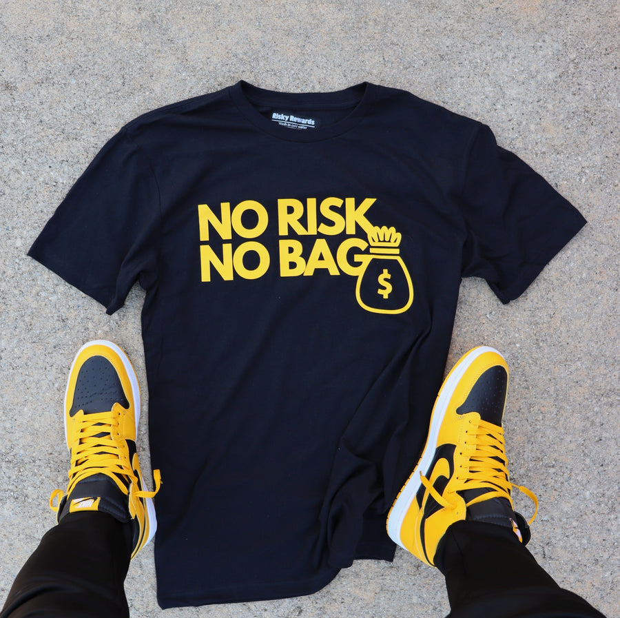 RISKY REWARDS “NO RISK NO BAG” COTTON BLACK/GOLD TEE